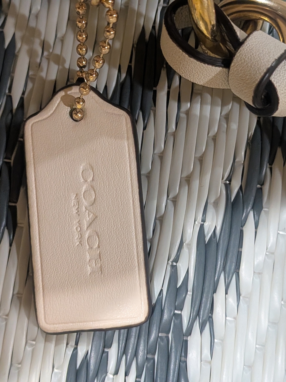 Coach CA547 Kleo Shoulder Bag 17 Natural Straw & White Leather Crossbody - GUC - Picture 5 of 15